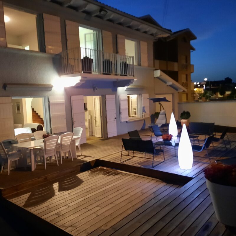 Terrasse mobile DIBLUE avec ouverture centralisée pour cette maison de ville à Saint Vincent de Tyrosse (40)